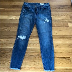 Distressed Pistola Skinny Jeans